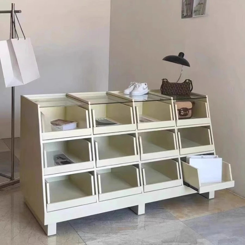 Furniture And Hardware Store - Mueble de Exhibición de Joyería Nakajima